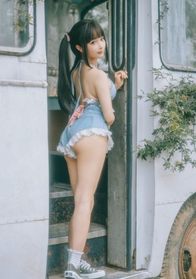 超级教师2免费版电视剧上_蓝光免费电视剧